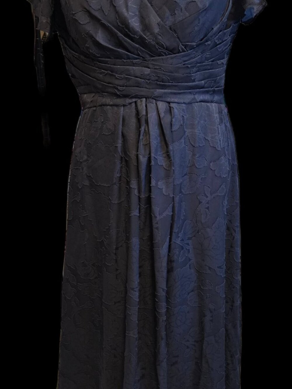 Size M Navy Blue Floral Jacquard Surplice Midi Dress